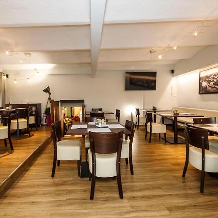 Třebíč Hotel & Apartments U Cerneho Orla מראה חיצוני תמונה