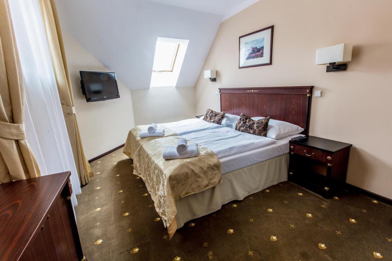 Třebíč Hotel & Apartments U Cerneho Orla מראה חיצוני תמונה