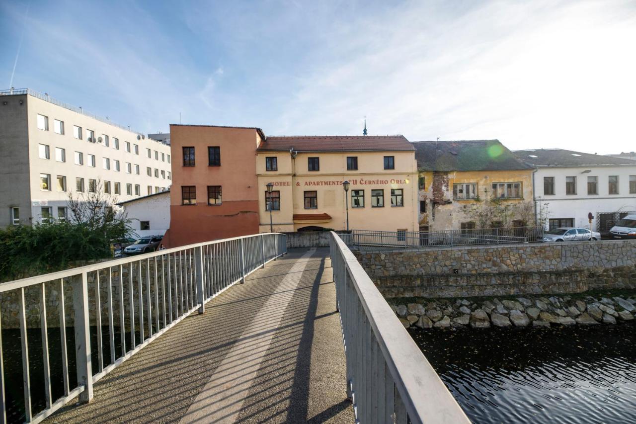 Třebíč Hotel & Apartments U Cerneho Orla מראה חיצוני תמונה