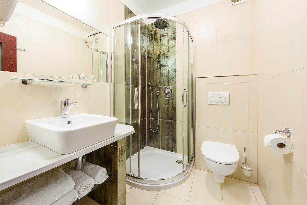 Třebíč Hotel & Apartments U Cerneho Orla מראה חיצוני תמונה